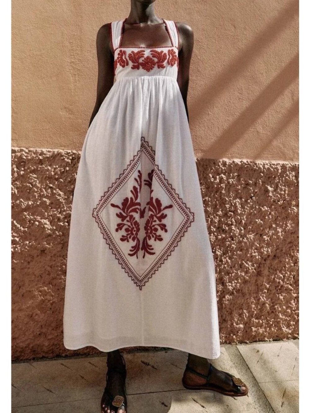 Zara Embroidered Maxi Dress Sz Large White red Sleeveless 1821/051 NWT